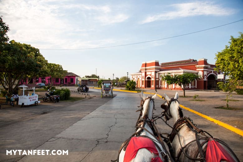 尼加拉瓜从哥斯达黎加旅游——格拉纳达马的车riage ride