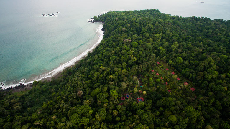 casa corcovado jungle lodge - aerial view of the lodge