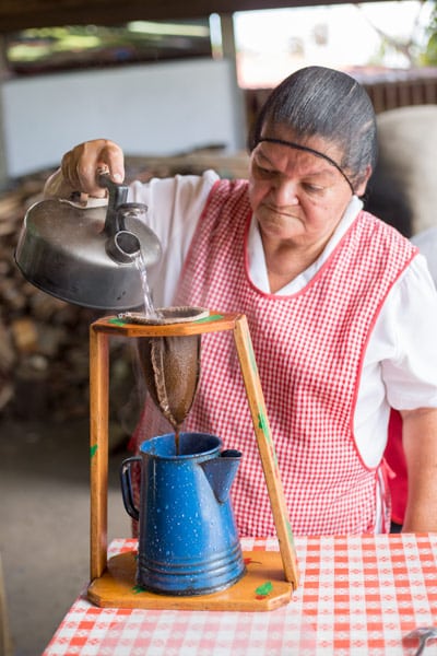 Heredia cultural tour - Coffee making