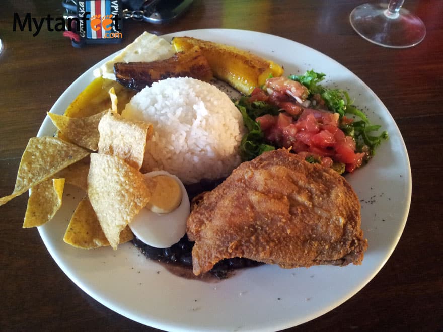 What to eat in Costa Rica - Casado