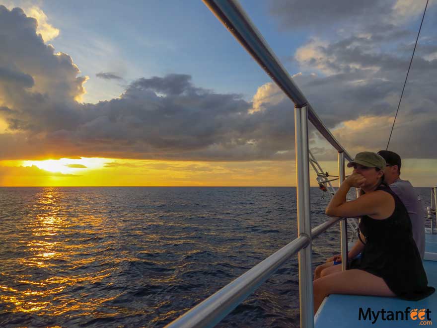 Costa Rica honeymoon itinerary - sunset sailing things to do